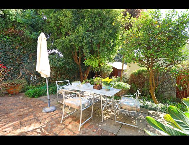 2 BEDROOM HOUSE FOR SALE IN OAKLANDS
